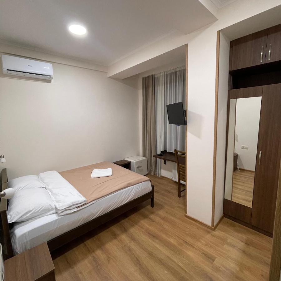 Hotel Art Family Tbilisi Exterior foto